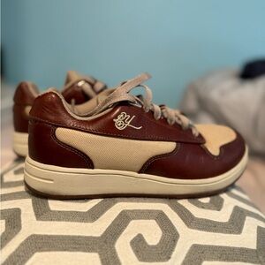 Size 9.5 - Reebok Daddy Yankee Beige/White/Brown